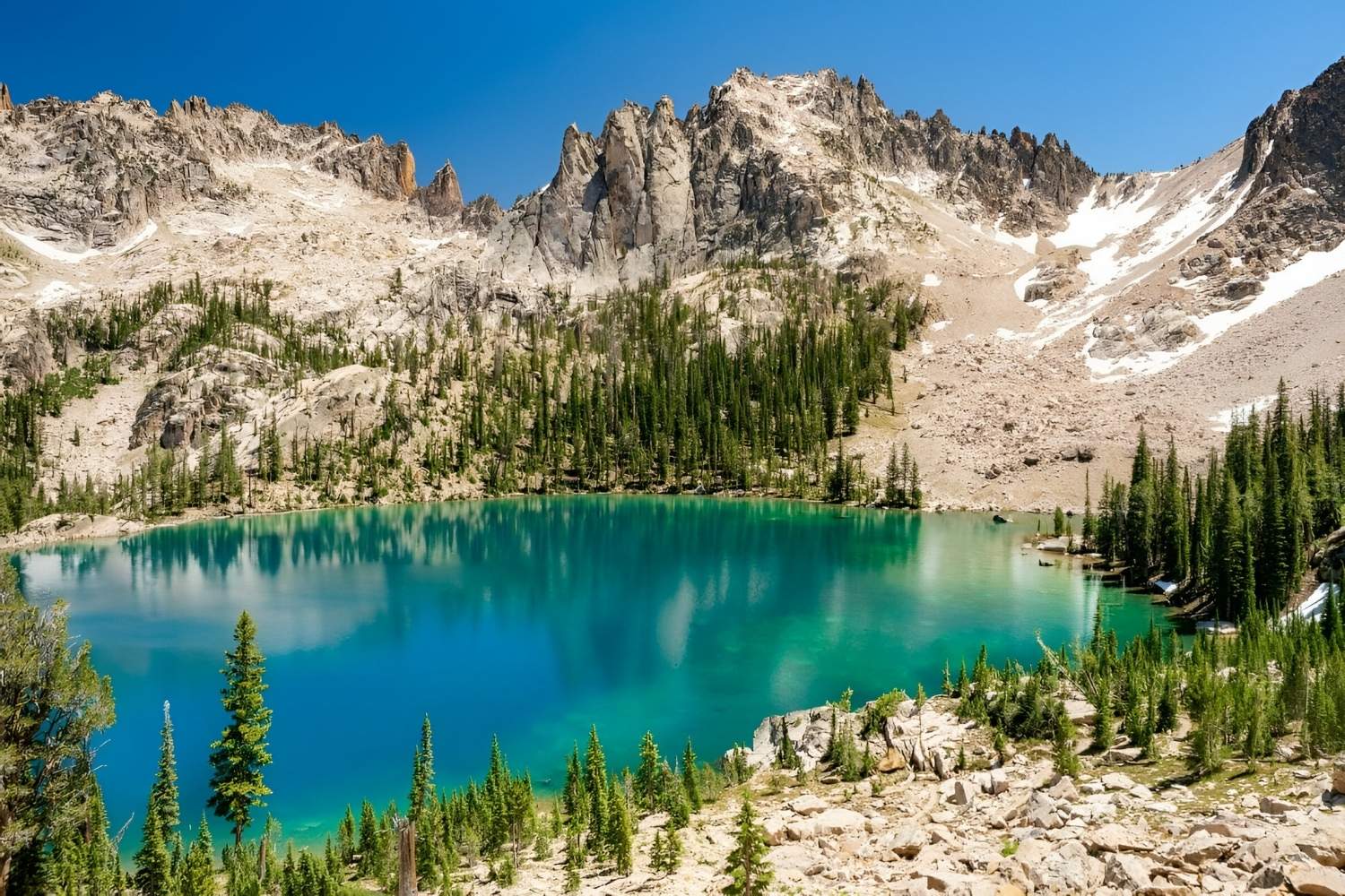 idahos-secret-sawtooth-mountains-and-their-alpine-lakes