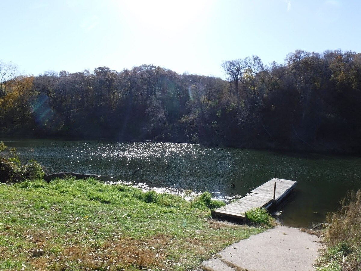 iowas-secret-stone-state-park-and-its-scenic-lake