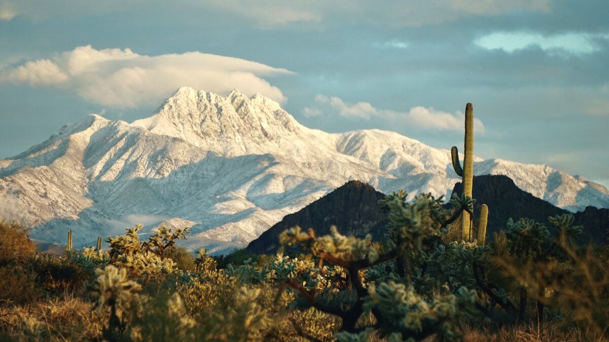 lost-crystal-fields-of-arizonas-four-peaks