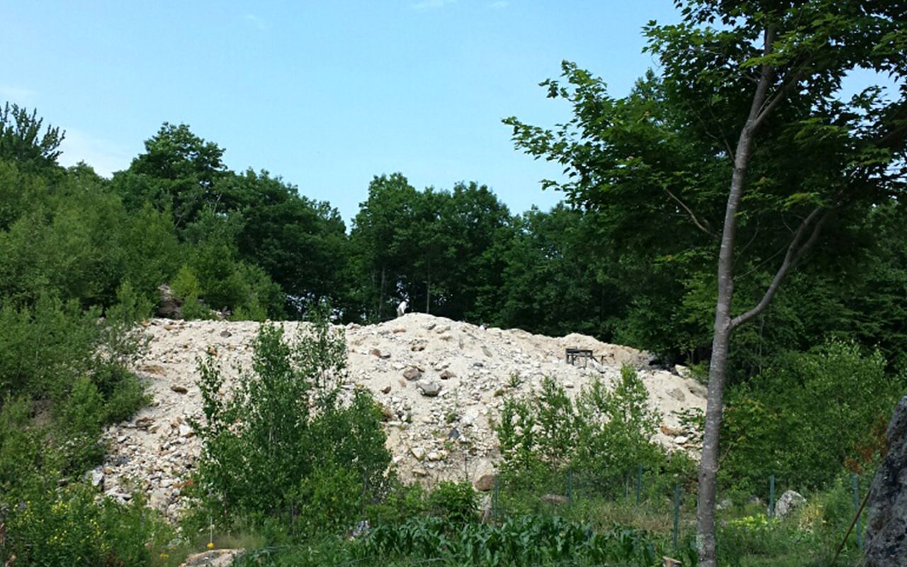 Lost-Crystal-Fields-Of-Maine8217s-Oxford-Hills lost-crystal-fields-of-maines-oxford-hills