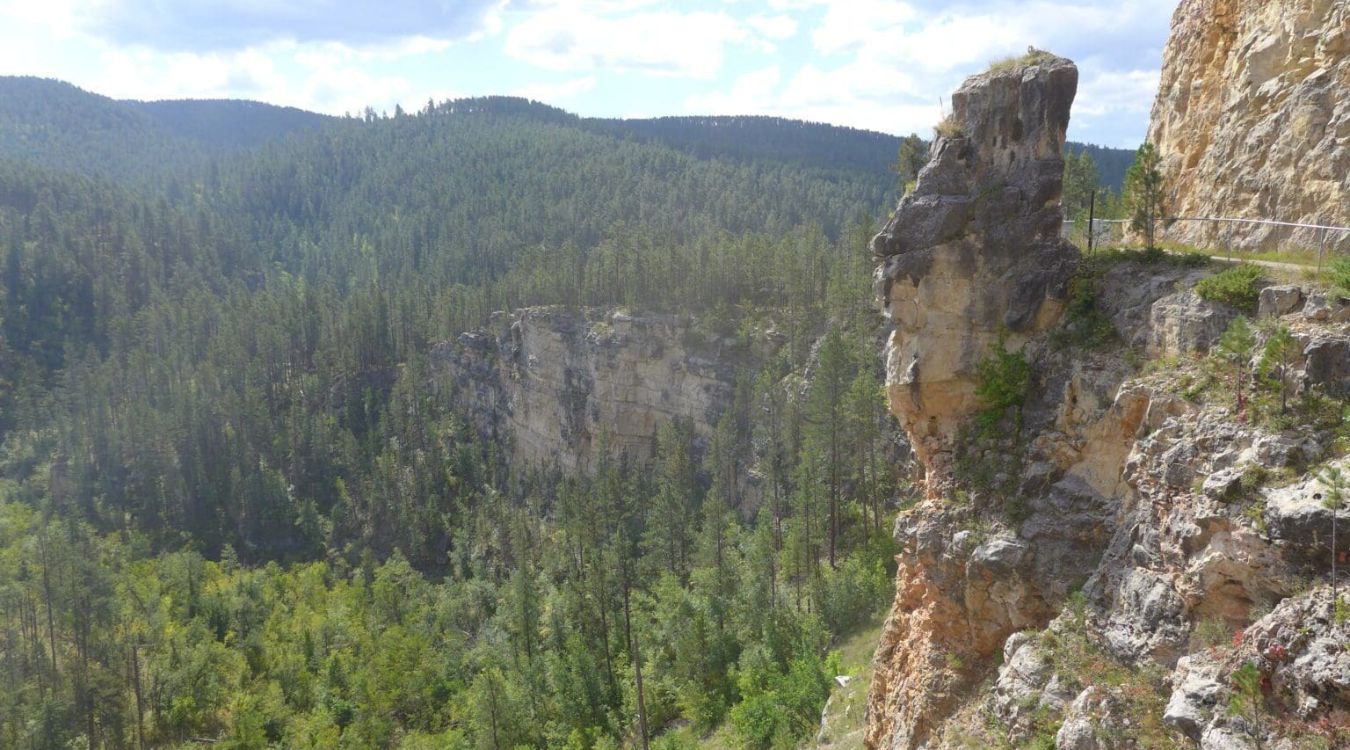 lost-crystal-fields-of-south-dakotas-black-hills