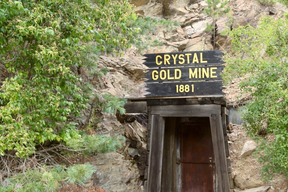 lost-crystal-mines-of-arkansas-crystal-valley