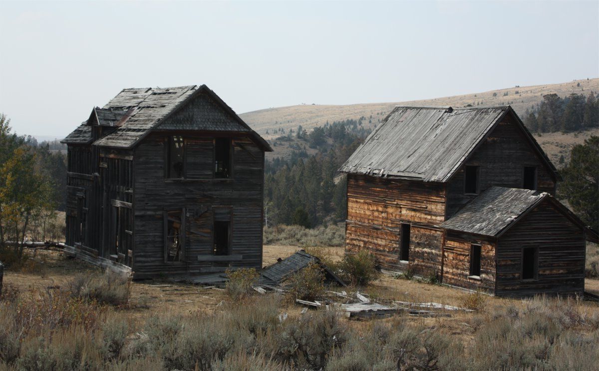 lost-mines-of-montanas-castle-town