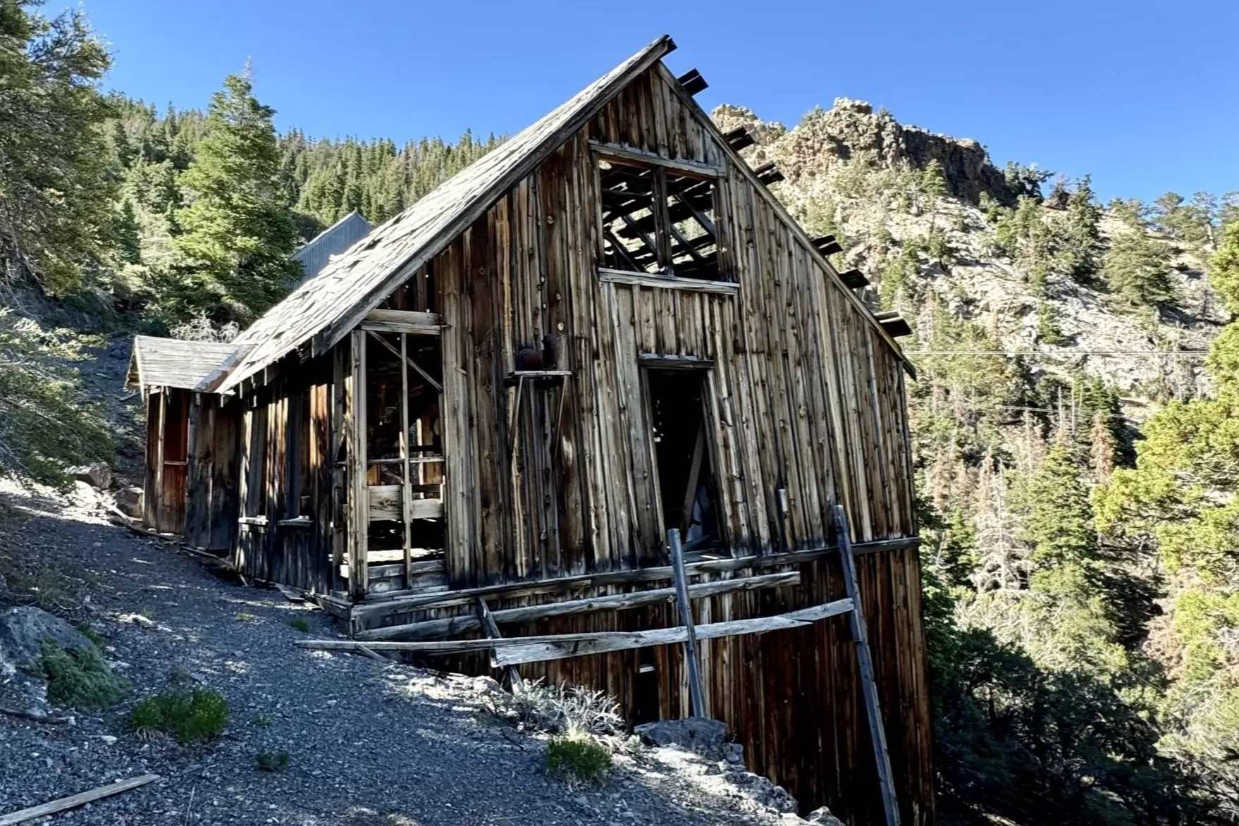 lost-mining-towns-of-nevadas-belmont