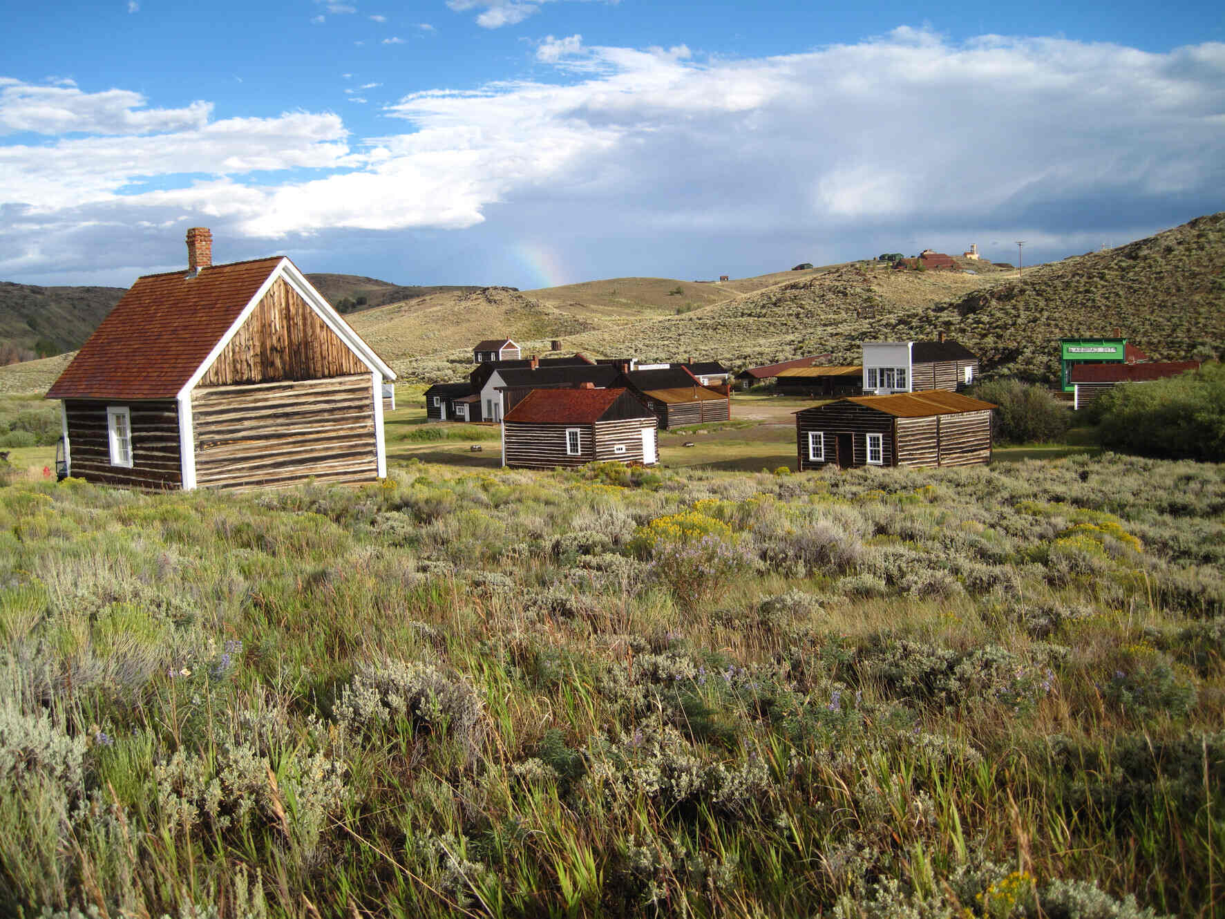 lost-mining-towns-of-wyomings-south-pass-city