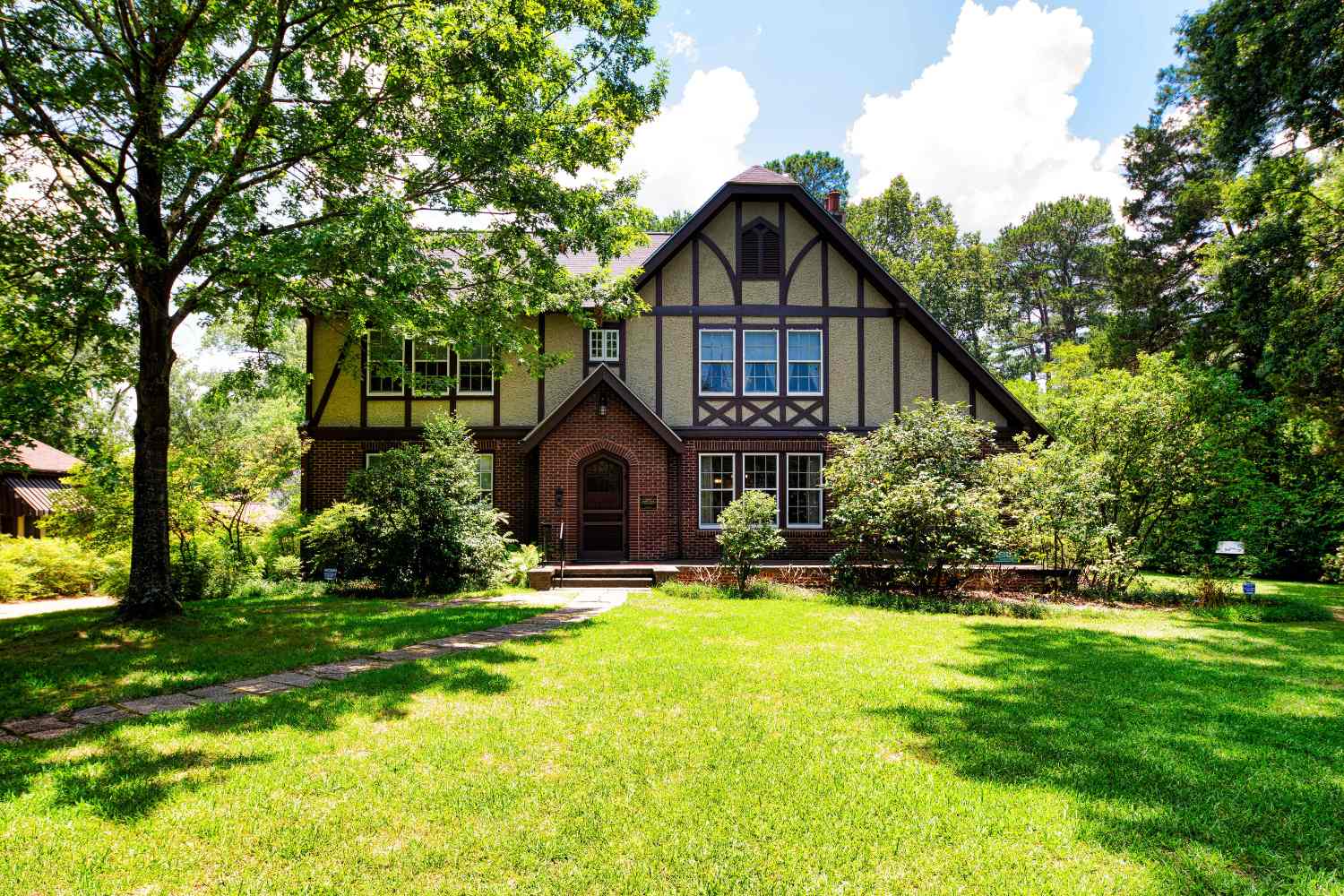 mississippis-secret-eudora-welty-house-mystery