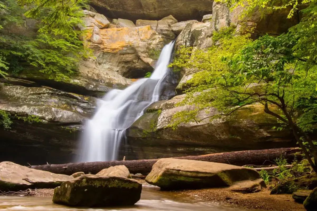 mysteries-behind-ohios-cedar-falls