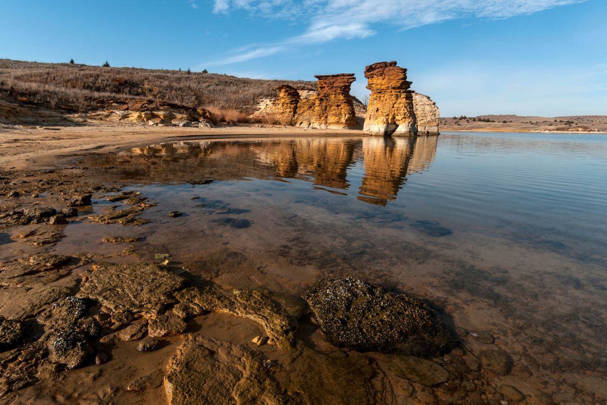mysteries-beneath-kansas-wilson-lake