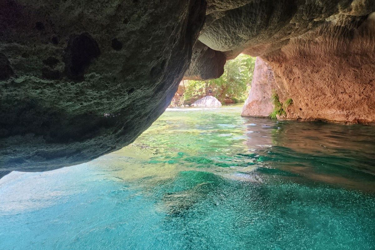 Mysteries-Of-Arizona8217s-Crystal-Cave-Springs mysteries-of-arizonas-crystal-cave-springs