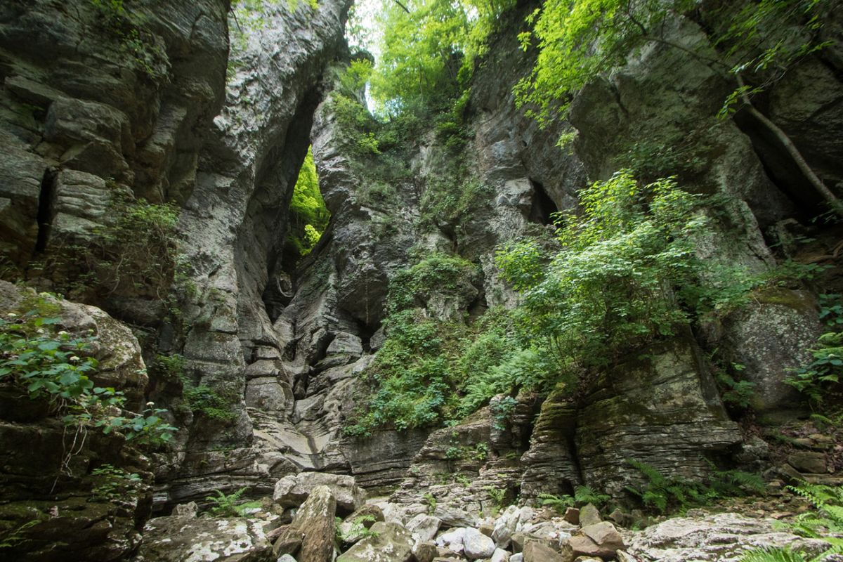 mysteries-of-arkansas-indian-creek-caves