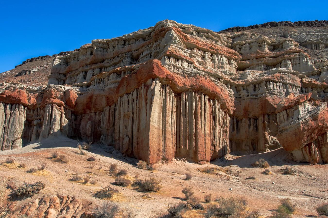 mysteries-of-californias-red-rock-canyon-ruins