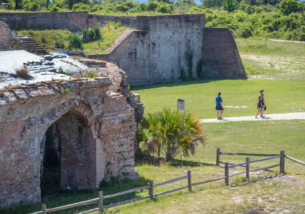 mysteries-of-floridas-fort-pickens-ruins