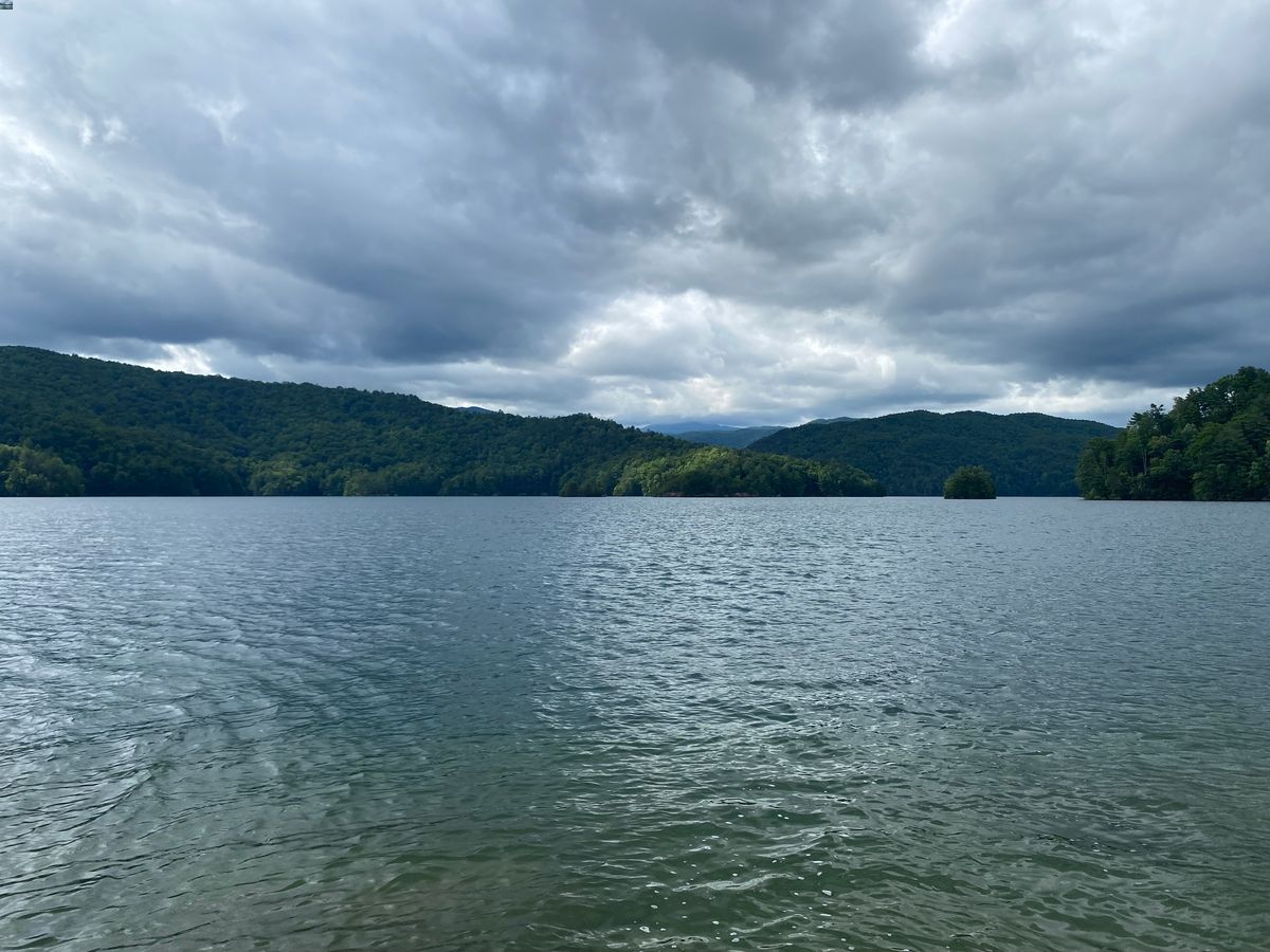 mysteries-of-georgias-lake-jocassee