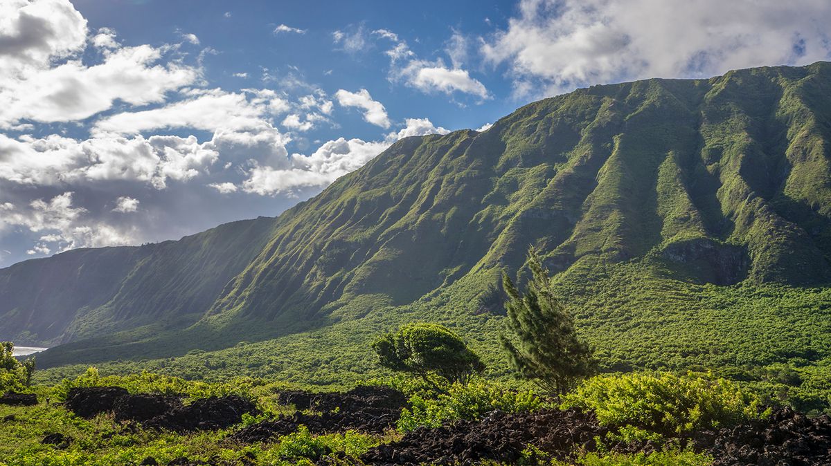 mysteries-of-hawaiis-hidden-kalaupapa-valley
