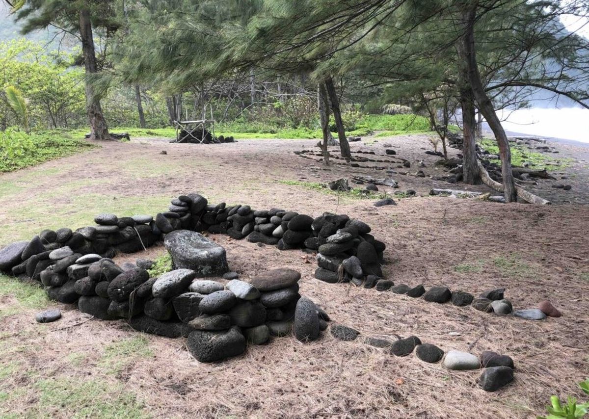 mysteries-of-hawaiis-kona-coast-stone-circles