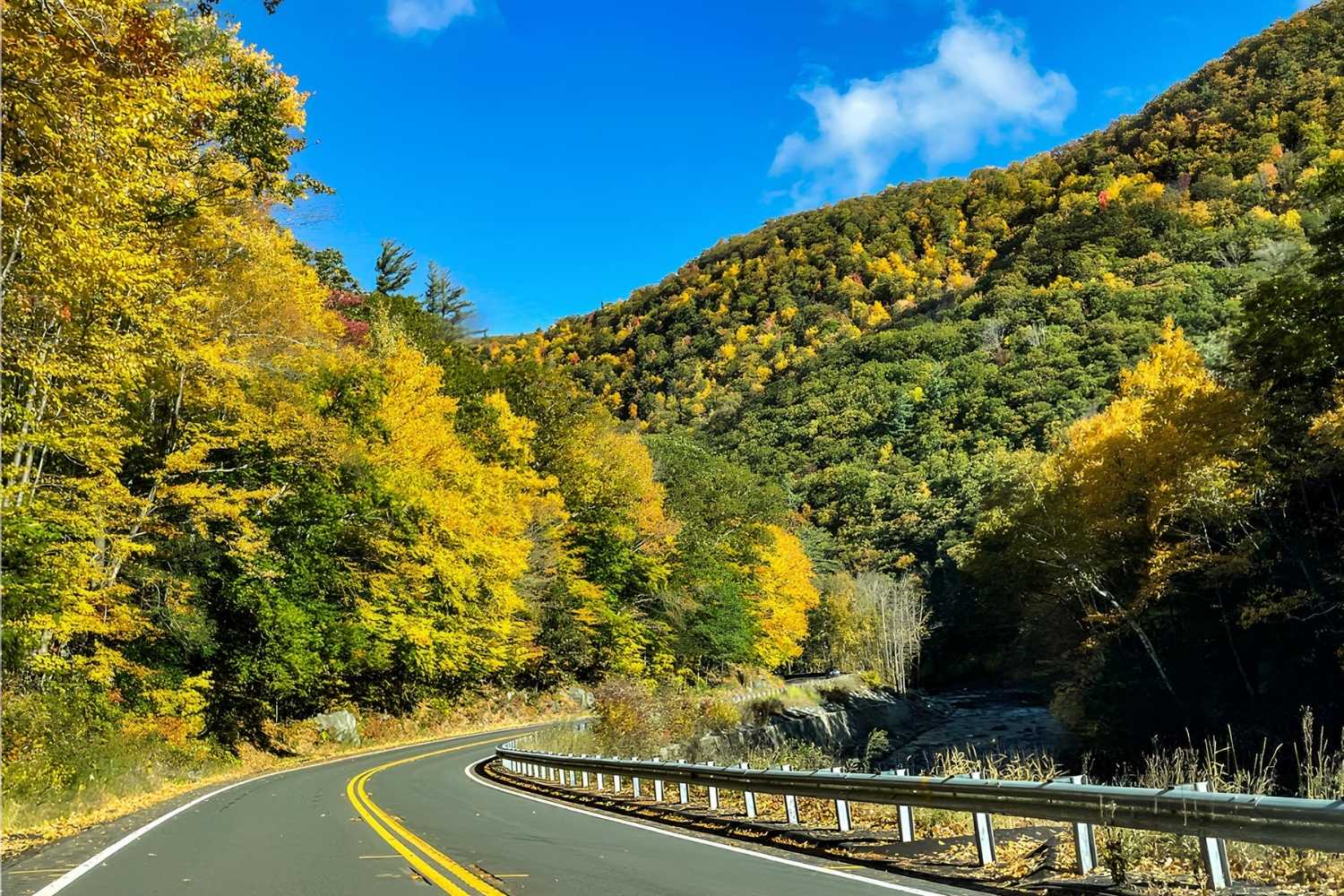 mysteries-of-massachusetts-mohawk-trail