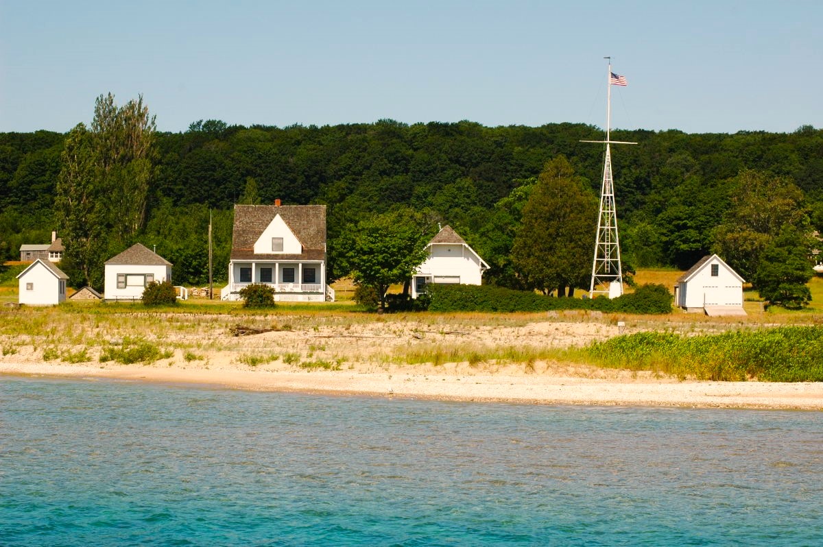 mysteries-of-michigans-manitou-islands