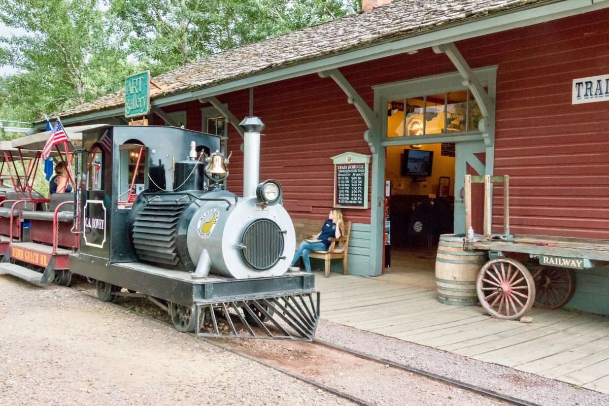 mysteries-of-montanas-ghost-town-railways