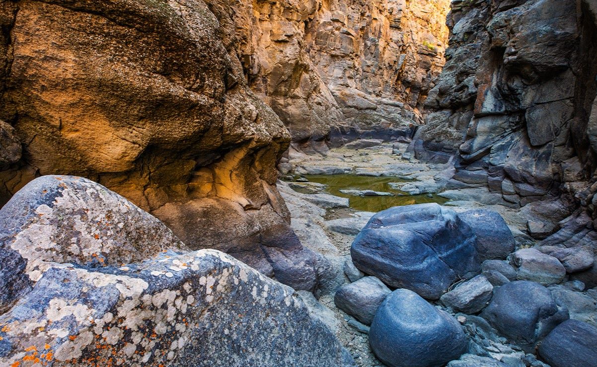 mysteries-of-nevadas-black-rock-waters