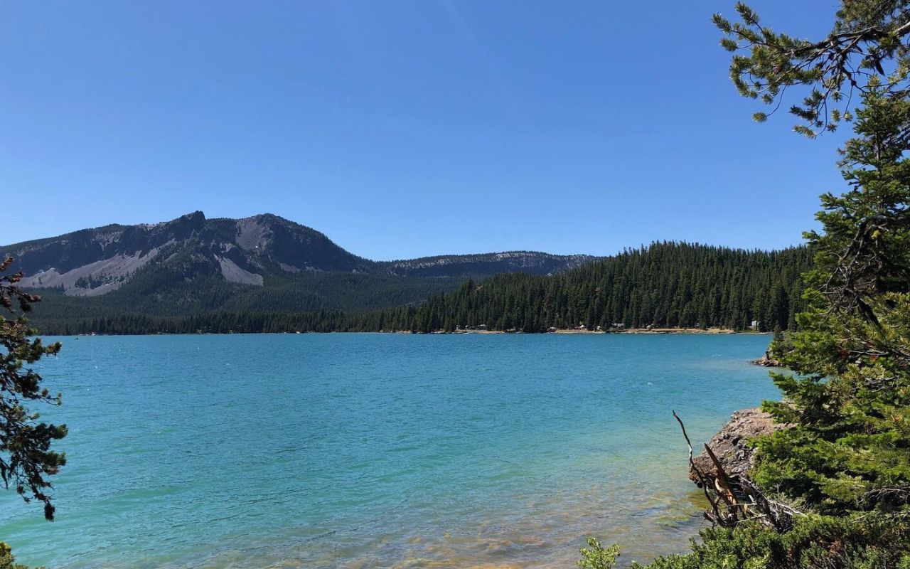 mysteries-of-oregons-paulina-waters