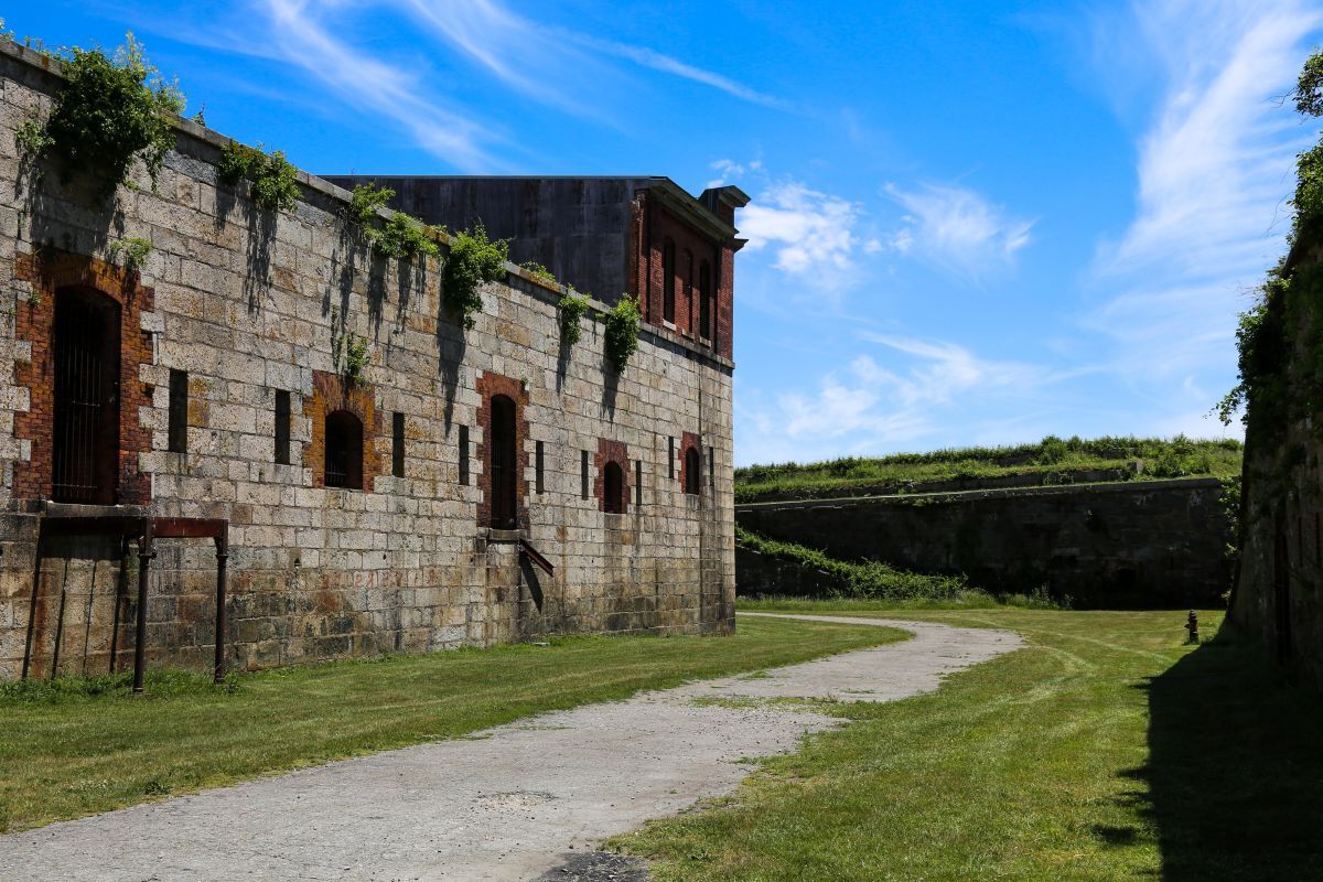 Mysteries-Of-Rhode-Island8217s-Fort-Adams mysteries-of-rhode-islands-fort-adams