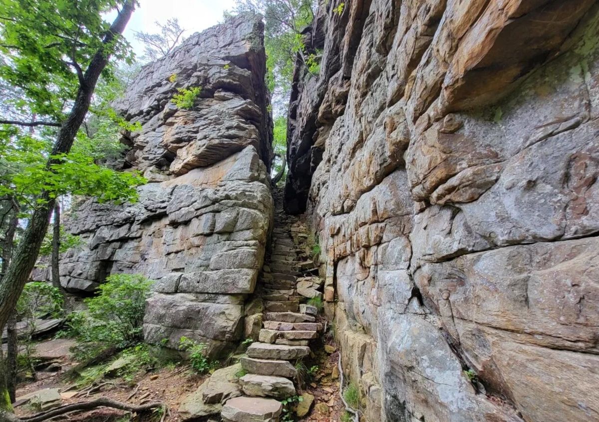mysteries-of-tennessees-stone-door-trails