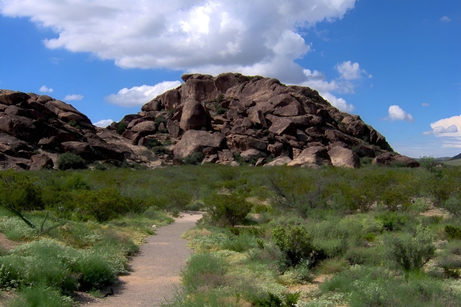 mysteries-of-texas-hueco-tanks-ruins