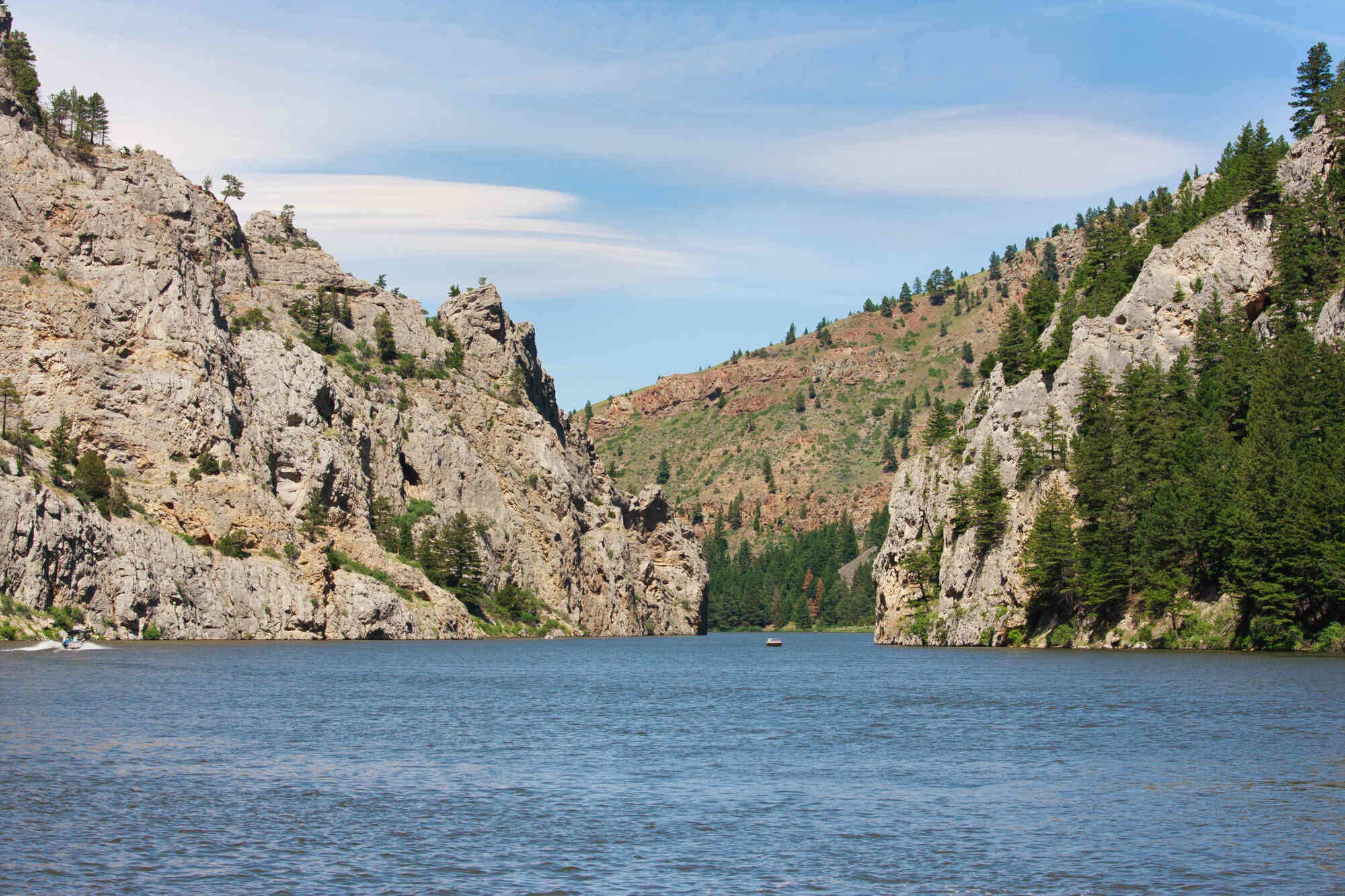 mysteries-of-thunder-peak-ruins-in-montanas-gates