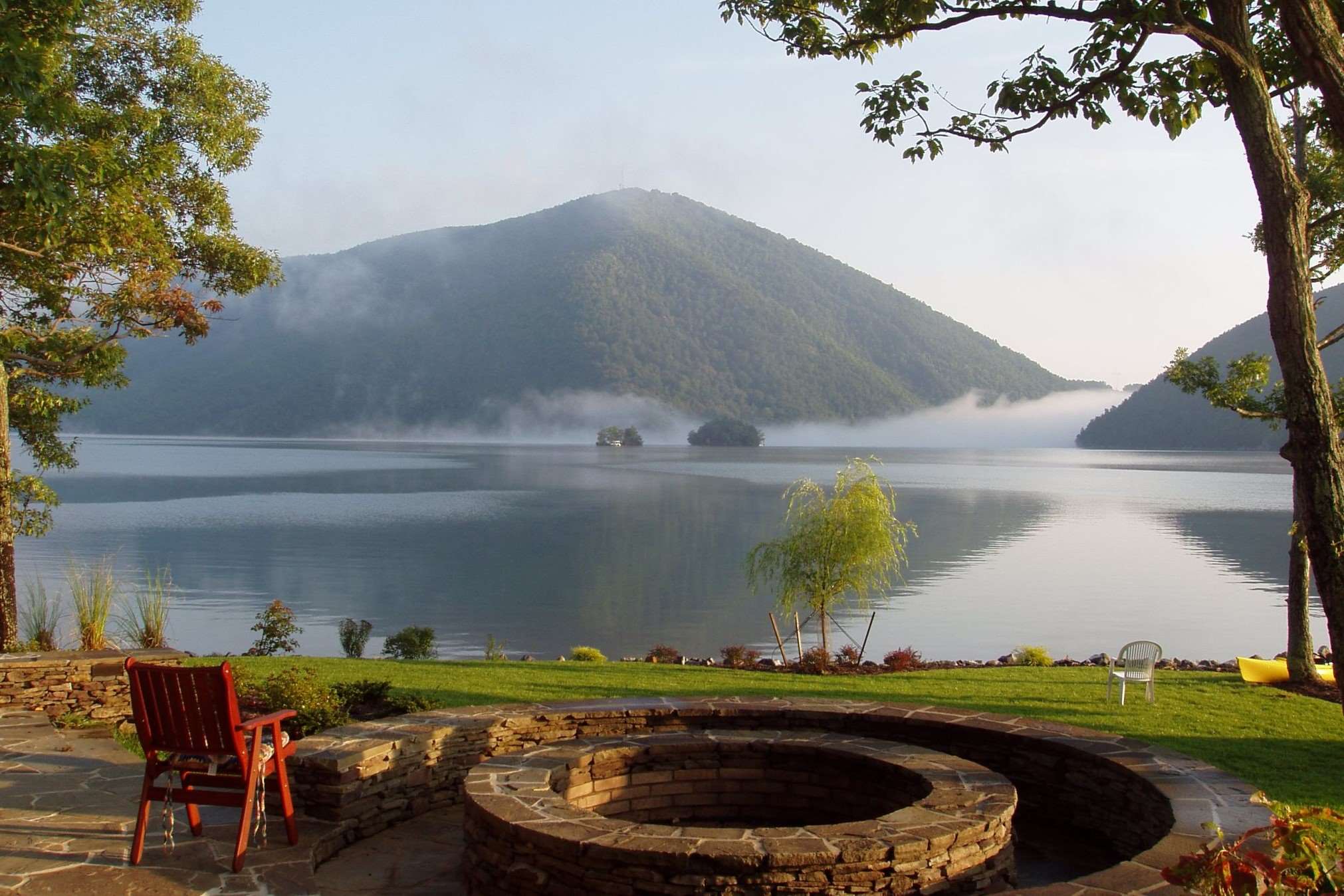 mysteries-of-virginias-smith-mountain