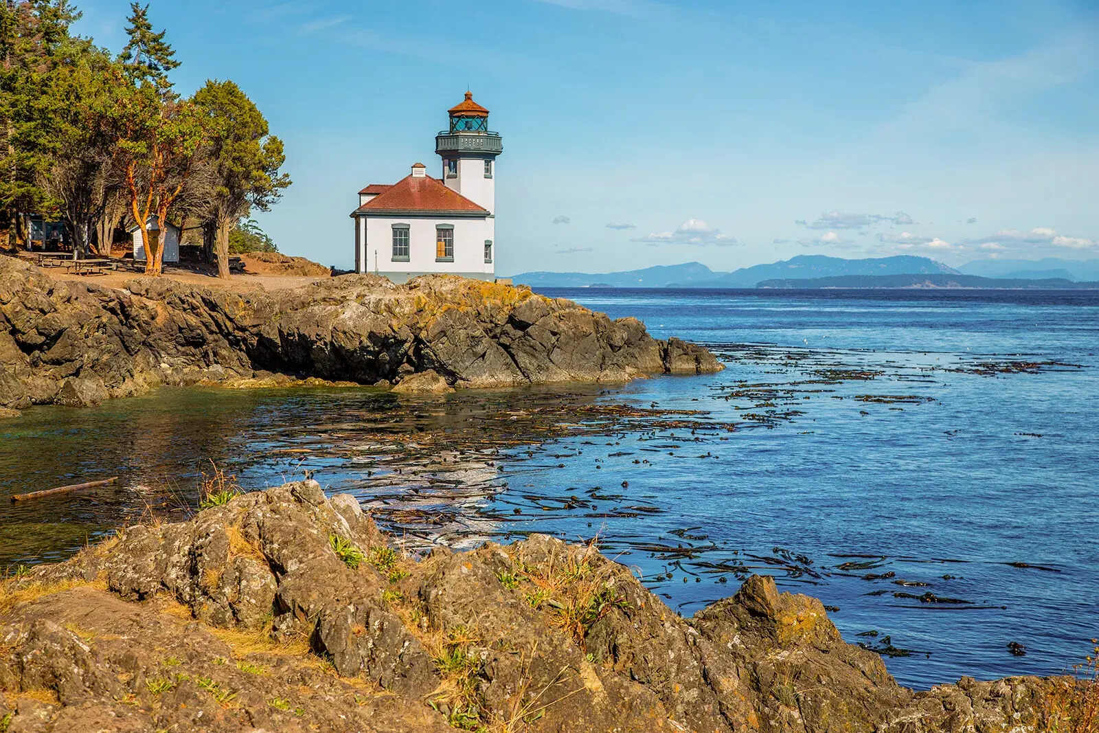 mysteries-of-washingtons-san-juan-islands