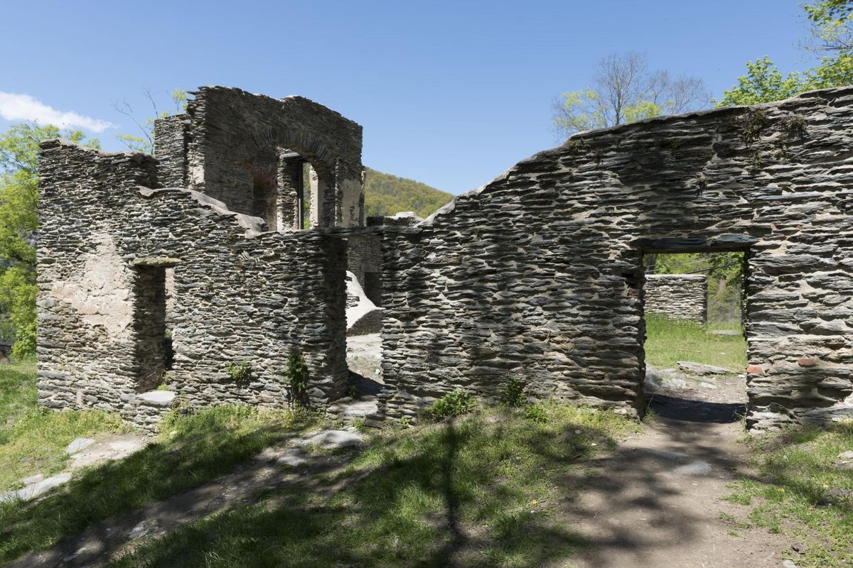 mysteries-of-west-virginias-harpers-ferry-ruins