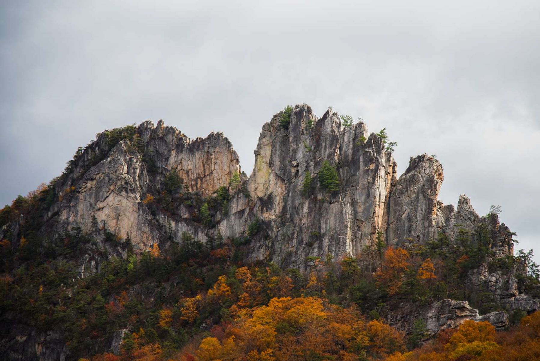 mysteries-of-west-virginias-seneca-rocks