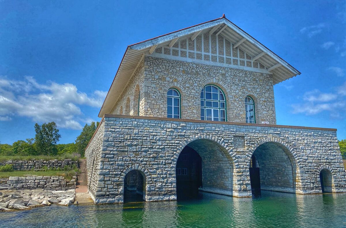 mysteries-of-wisconsins-rock-island