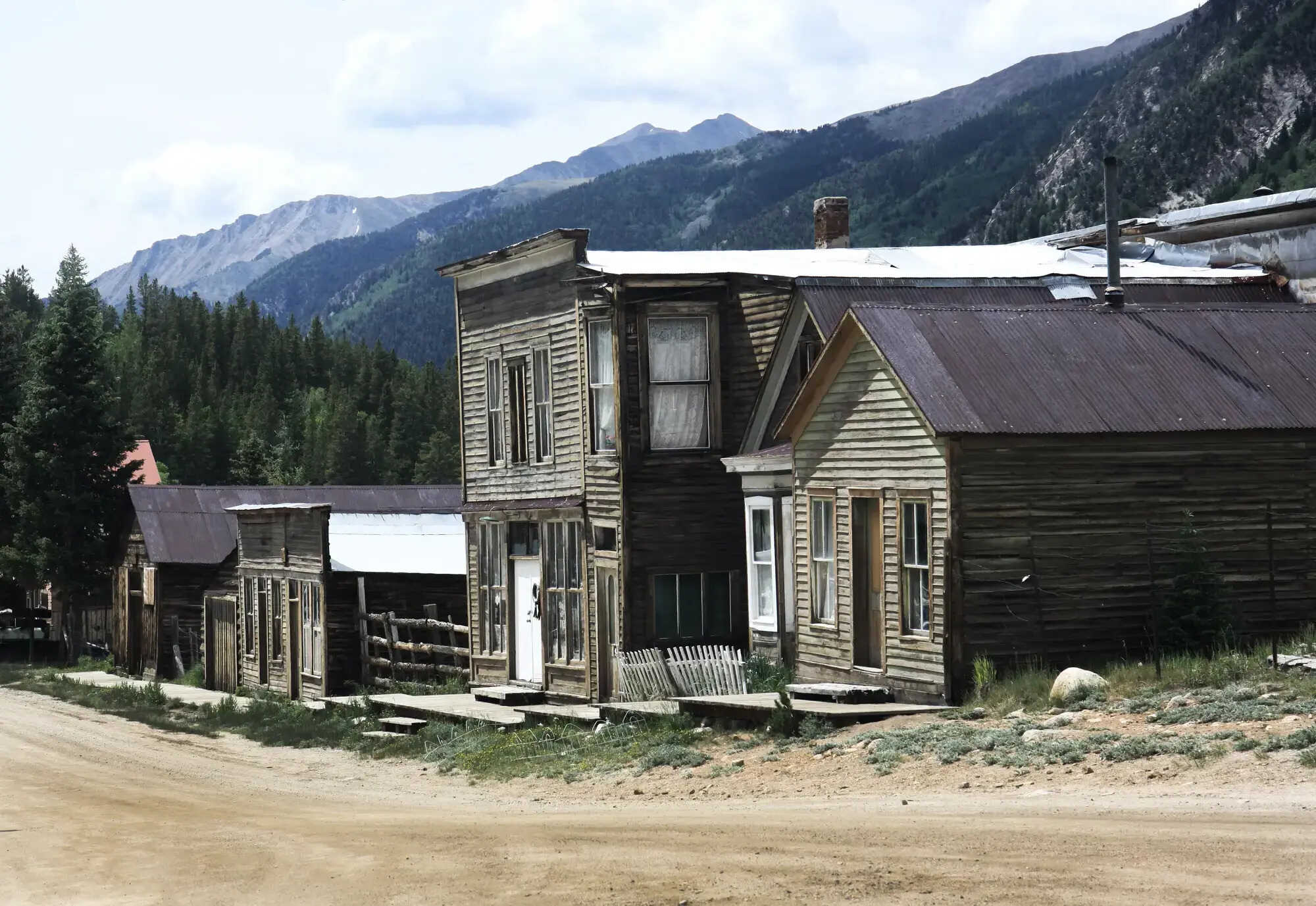 mysteries-of-wyomings-atlantic-city-ghost-towns