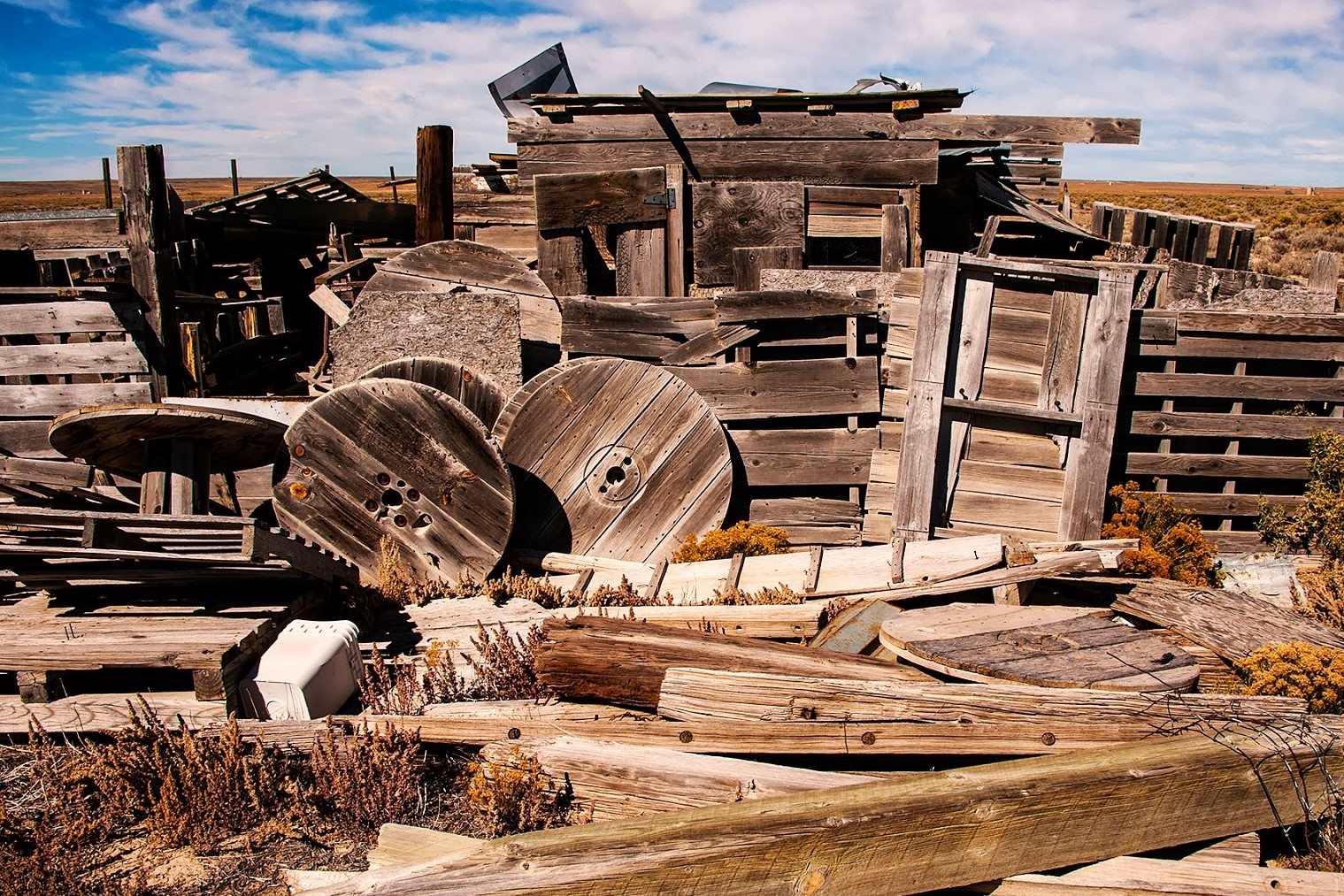 Mysteries-Of-Wyoming8217s-Red-Desert-Ruins mysteries-of-wyomings-red-desert-ruins