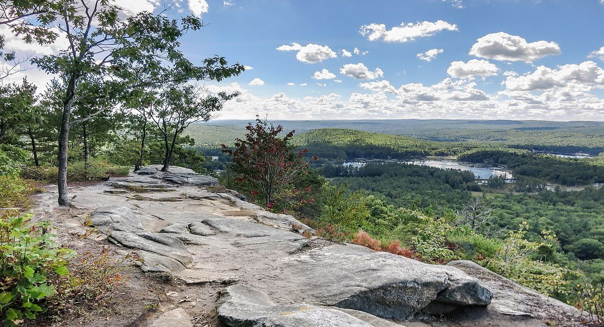 mystery-lakes-of-tully-mountain