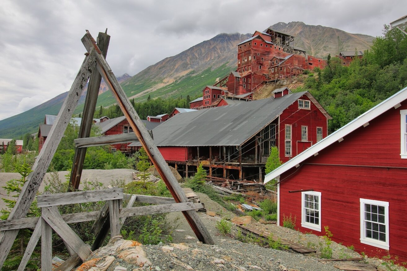 mystery-of-alaskas-kennecott-copper-mines
