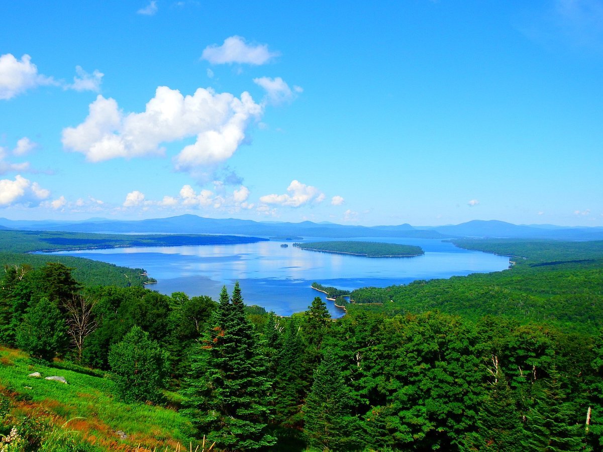sacred-lakes-of-maines-mooselookmeguntic