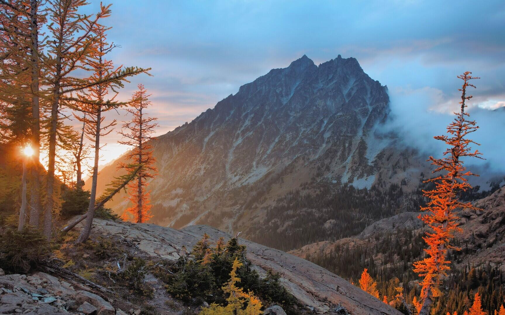 sacred-peaks-of-washingtons-stuart-range