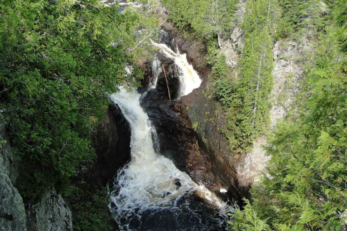 sacred-waters-of-minnesotas-kettle-river
