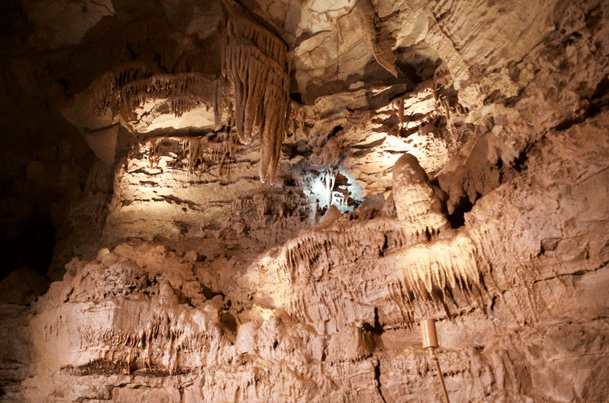 Secret-Cave-Systems-Of-Indiana8217s-McCormick8217s-Creek secret-cave-systems-of-indianas-mccormicks-creek