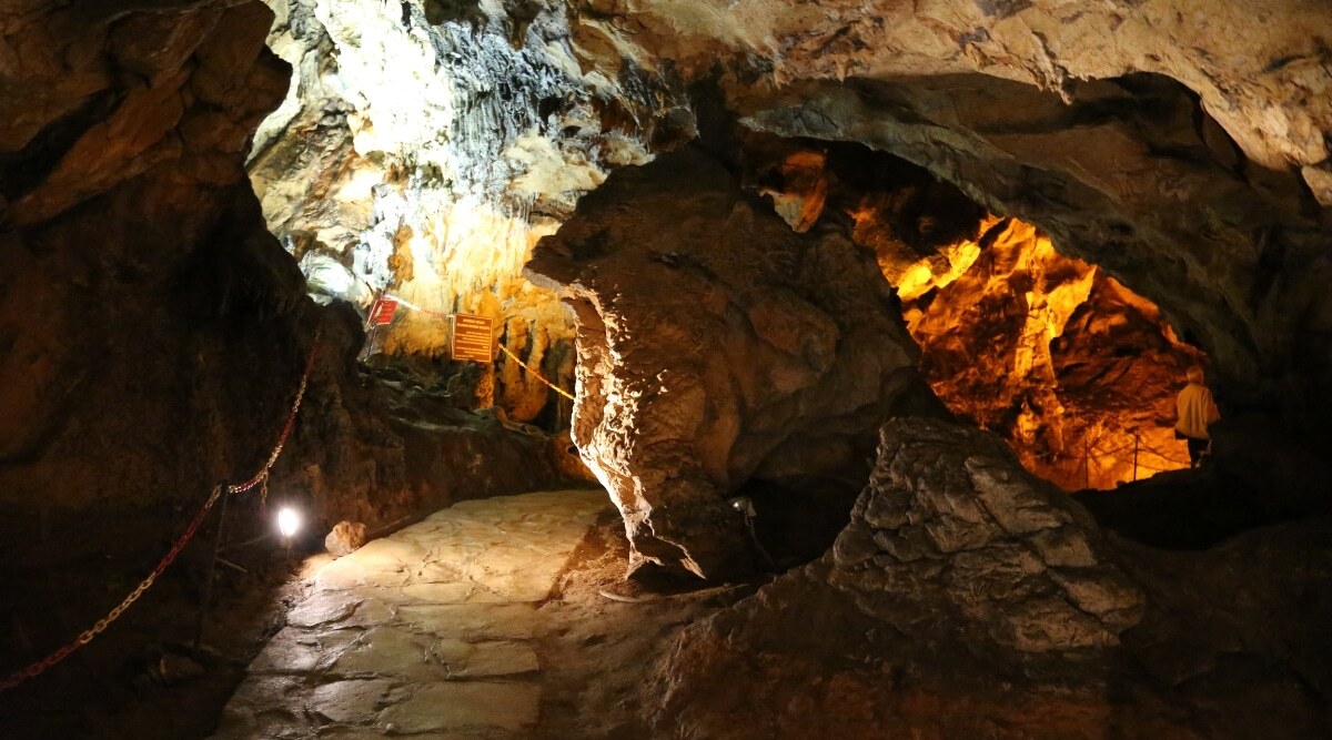 Secret-Cave-Systems-Of-Missouri8217s-Mark-Twain secret-cave-systems-of-missouris-mark-twain