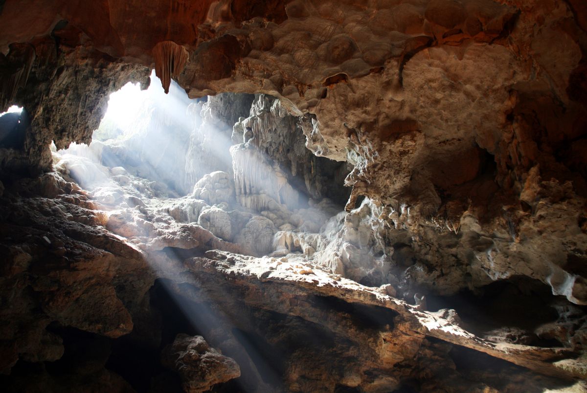 Secret-Cave-Systems-Of-Missouri8217s-Ozarks secret-cave-systems-of-missouris-ozarks