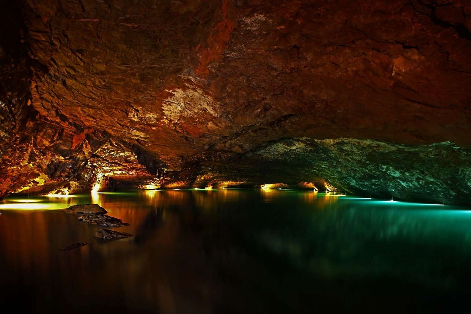 Secret-Cave-Systems-Of-Tennessee8217s-Lost-Cove secret-cave-systems-of-tennessees-lost-cove
