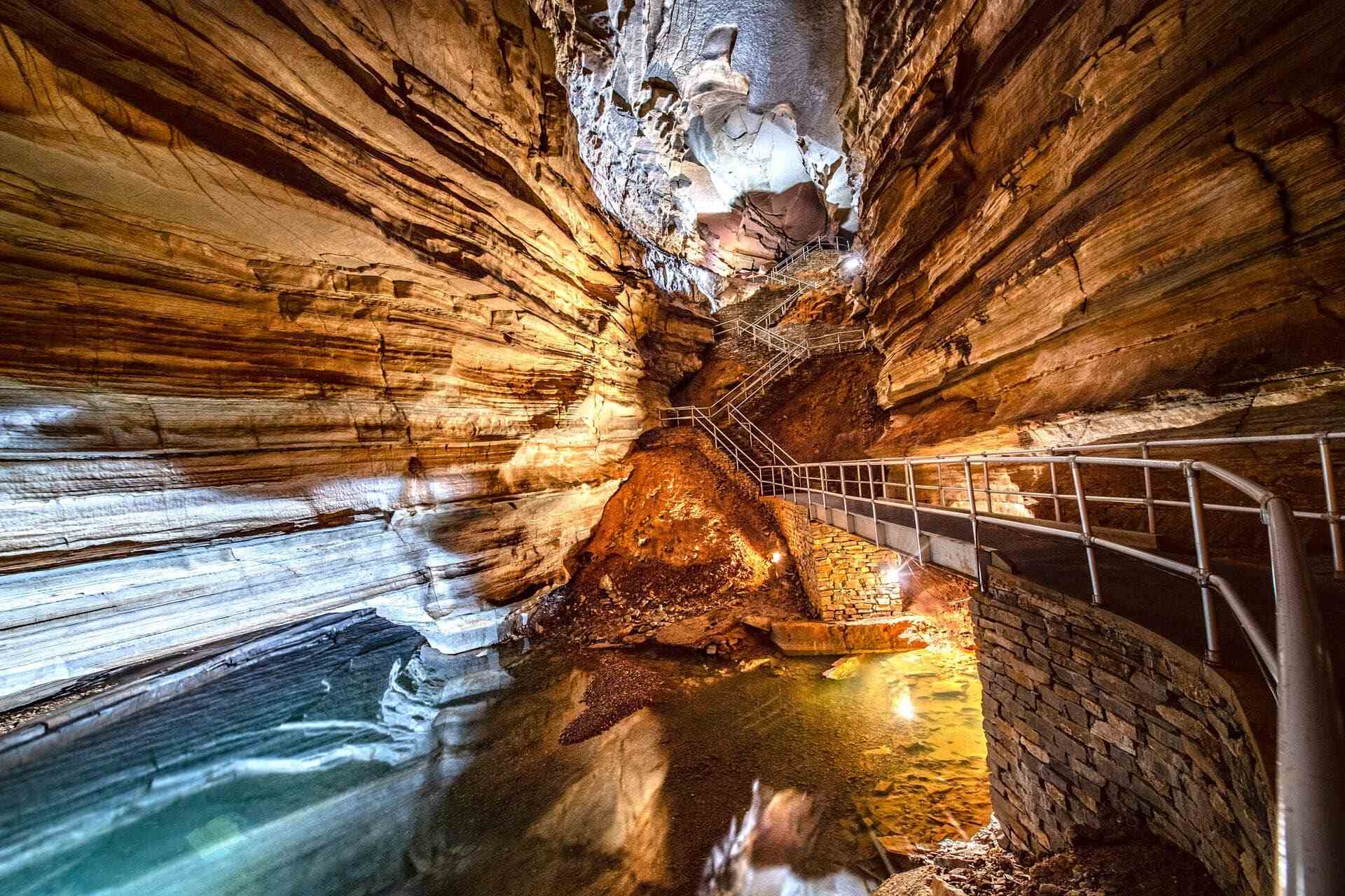 Secret-Caves-Of-Arkansas8217-Ozark-Plateau secret-caves-of-arkansas-ozark-plateau