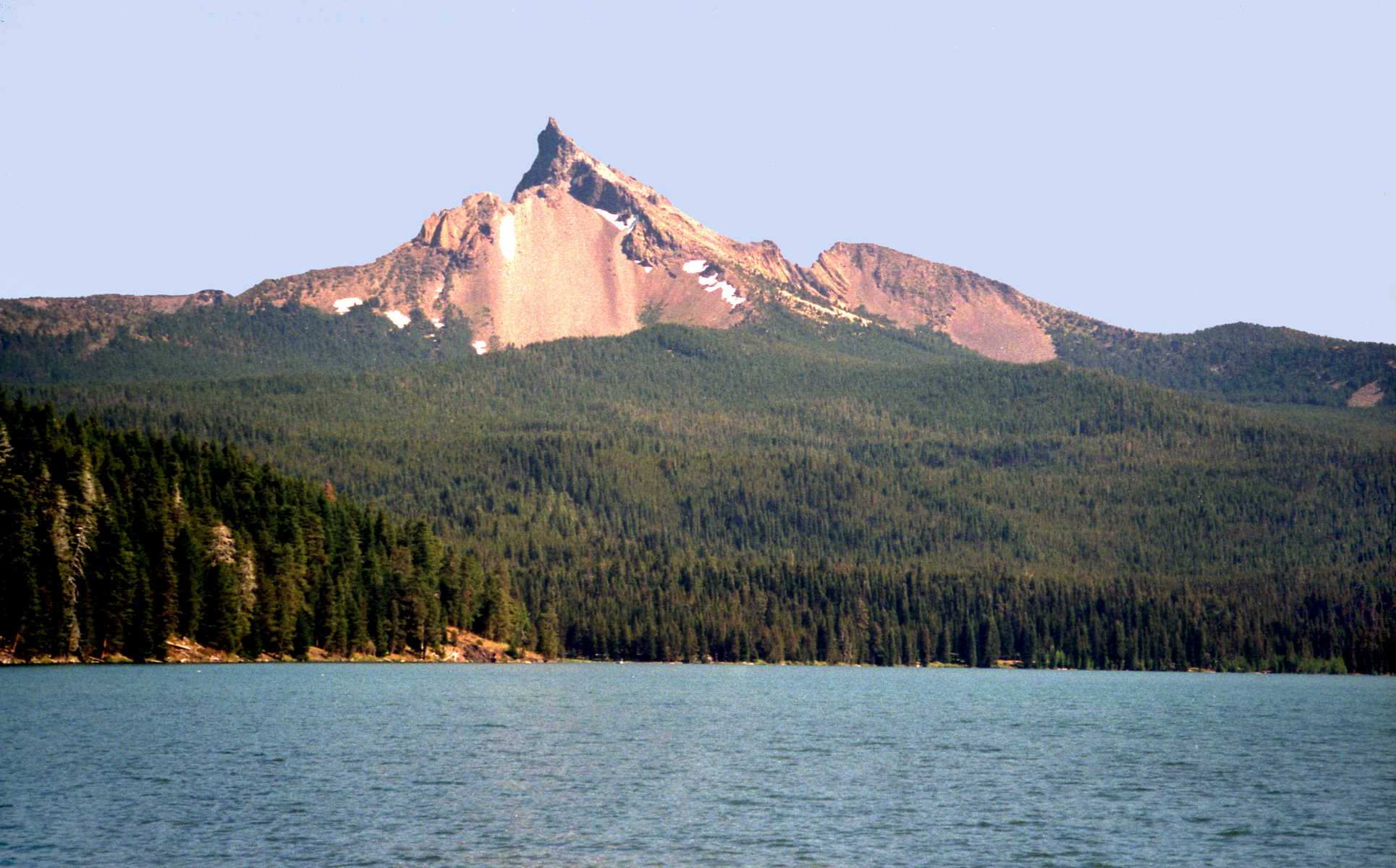 Secret-Lakes-Around-Oregon8217s-Diamond-Peak secret-lakes-around-oregons-diamond-peak