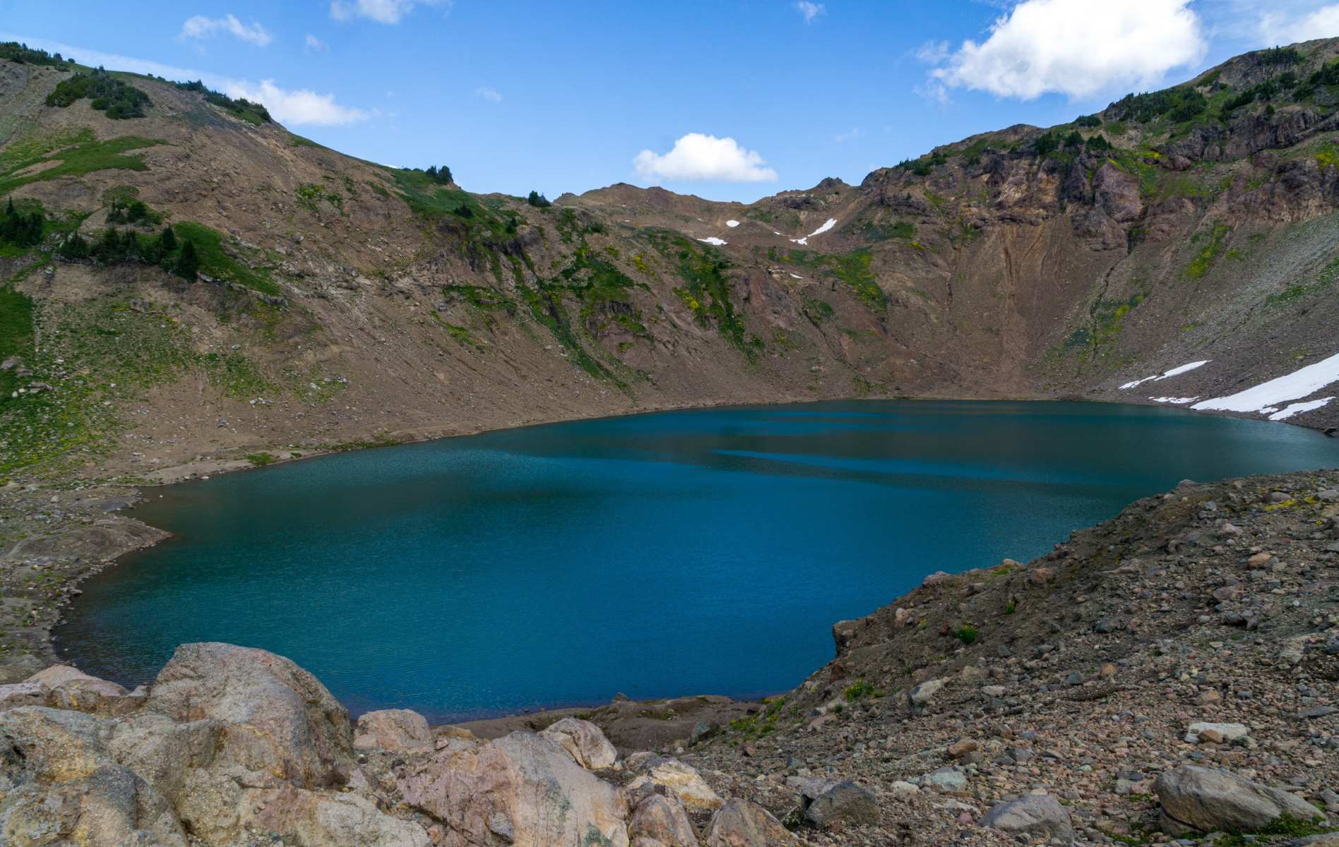 secret-lakes-of-washingtons-goat-rocks