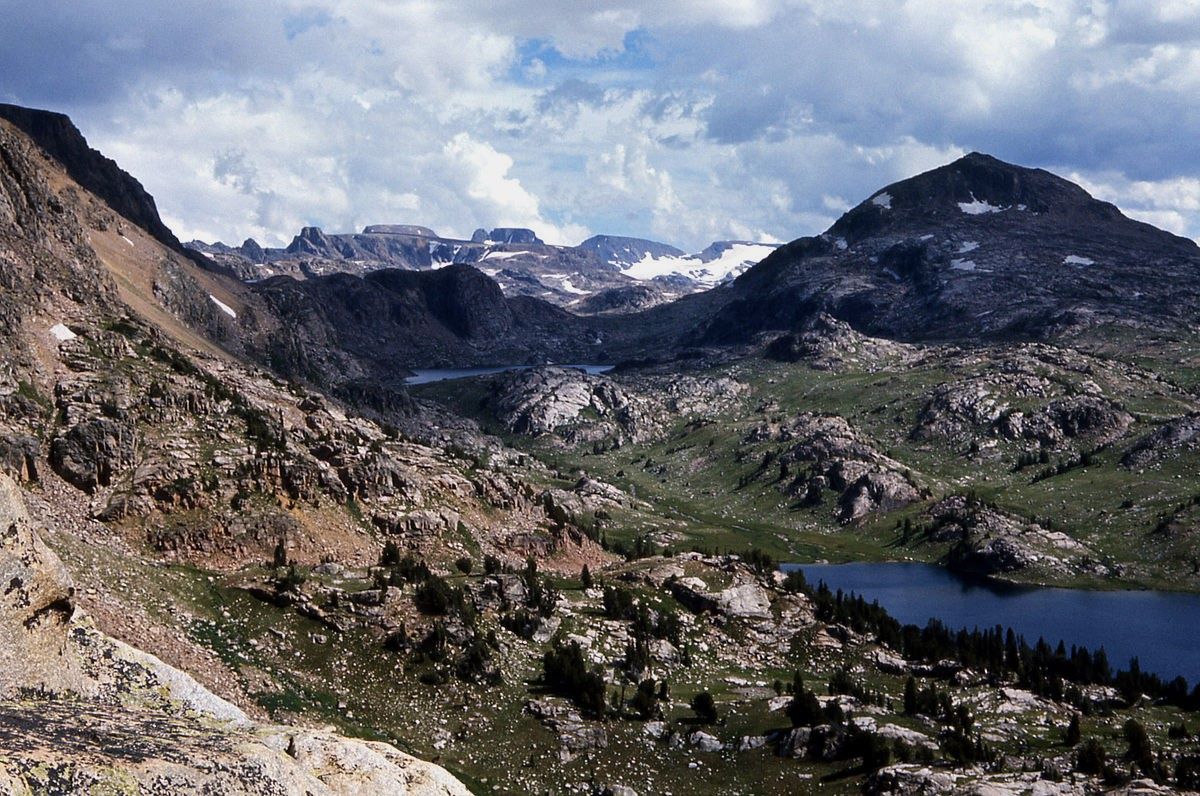 secret-mountain-lakes-of-wyomings-absaroka