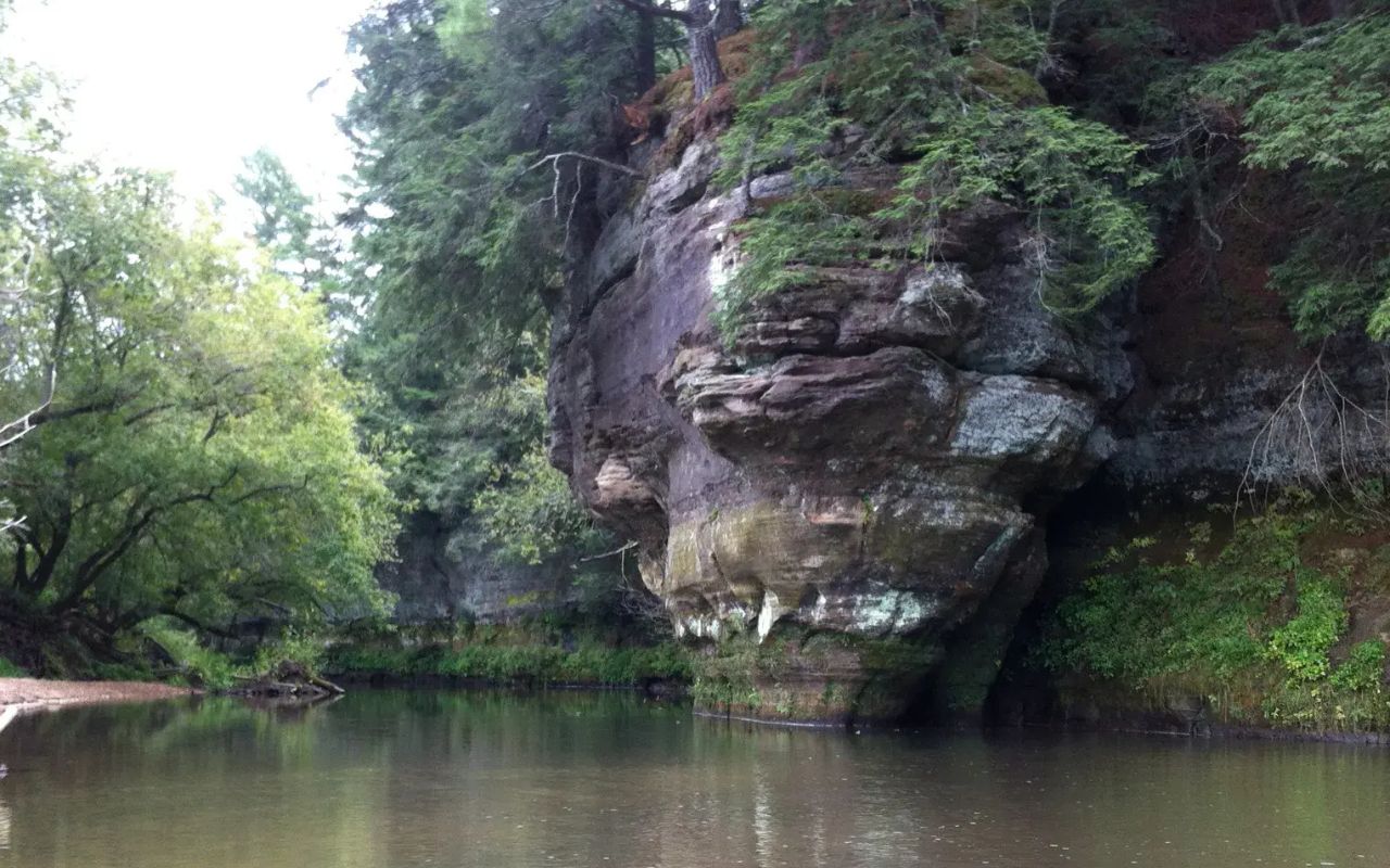 Secret-River-Bluffs-Of-Wisconsin8217s-Kickapoo secret-river-bluffs-of-wisconsins-kickapoo