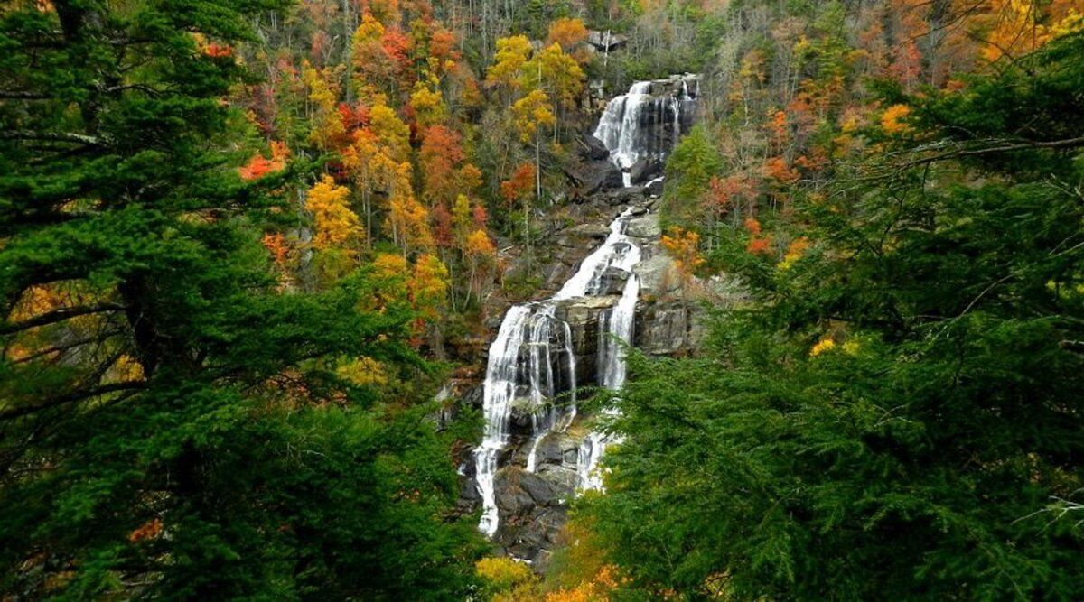 Secrets-Behind-North-Carolina8217s-Whitewater-Falls secrets-behind-north-carolinas-whitewater-falls